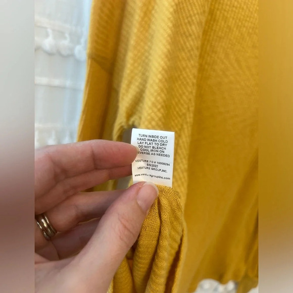 Chenault long sleeve mustard yellow waffle knit blouse size L - Picture 8 of 8